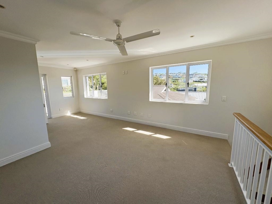 5 Bedroom Property for Sale in Whale Rock Western Cape